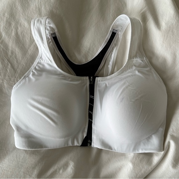 Nike front zip padded sports bra - Picture 7 of 12